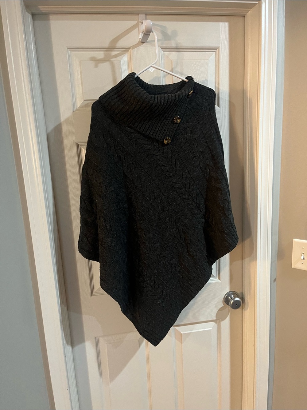 Anna & Ava Black Cable-Knit Buttoned Poncho